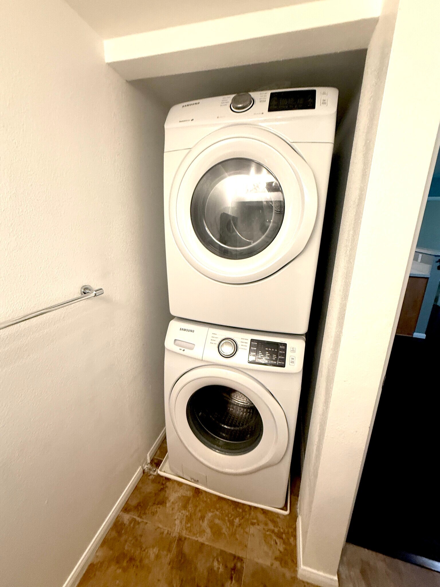 Building Photo - 1435 India St