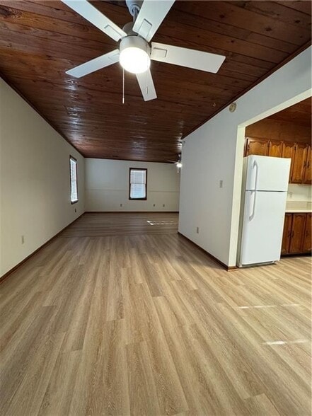 Building Photo - 3599 Ridge Rd SE