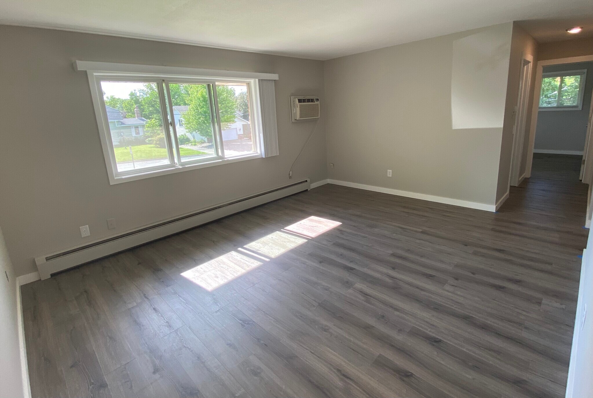 Living Room - 609 Market St S