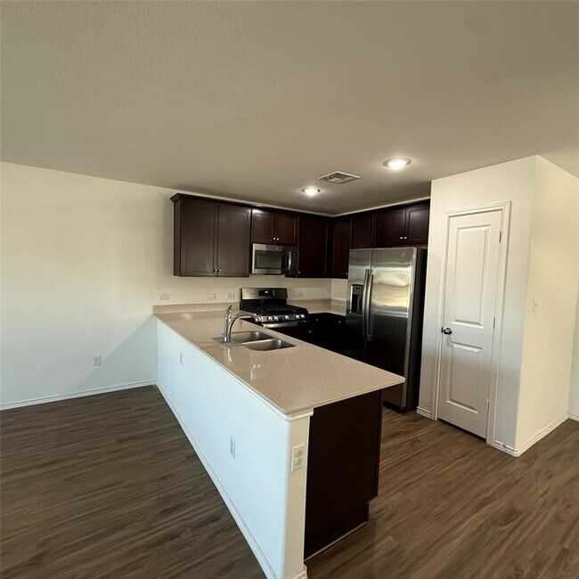 Building Photo - 13711 Mussel Rn