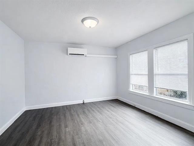 Building Photo - 5930 Victor St