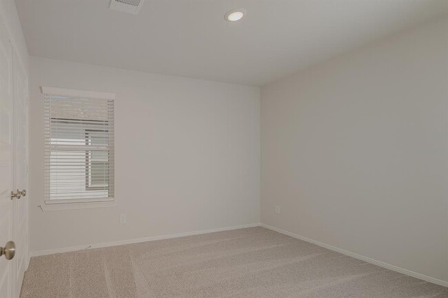 Building Photo - 10714 Violet Bloom Dr