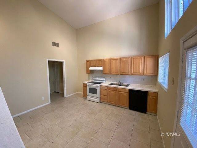 Building Photo - 25965 CA-243