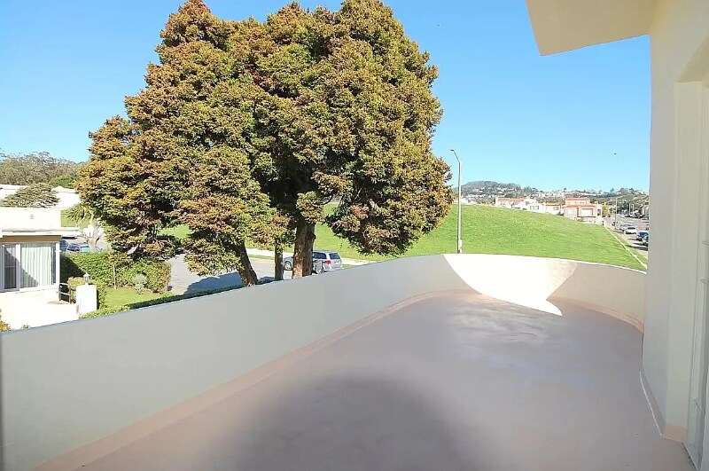 Building Photo - 3110 Ocean Ave