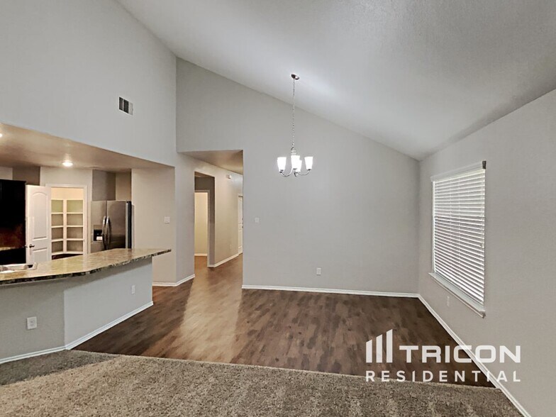 Building Photo - 15443 Refugio Verde Wy