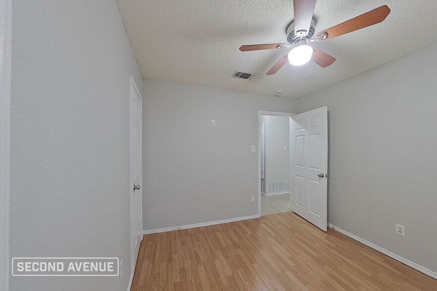 Building Photo - 7002 Hawaii Ln