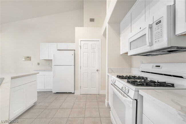 Building Photo - 1299 Echo Creek St