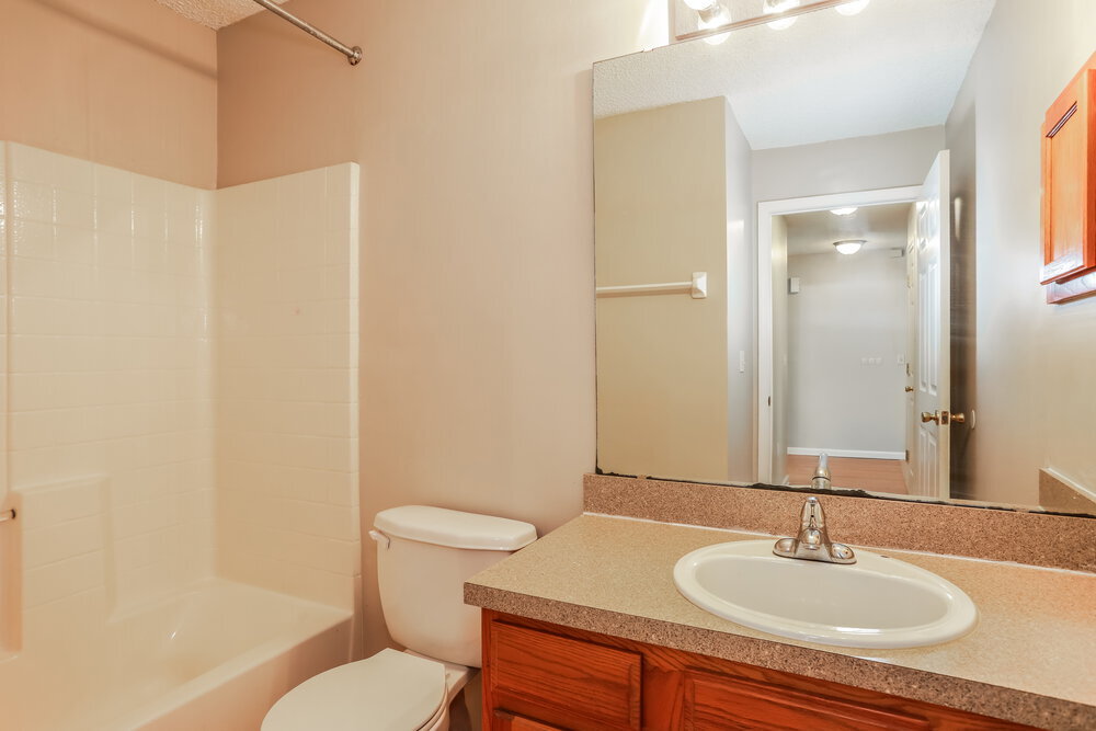 Building Photo - 8073 Leafcrest Dr
