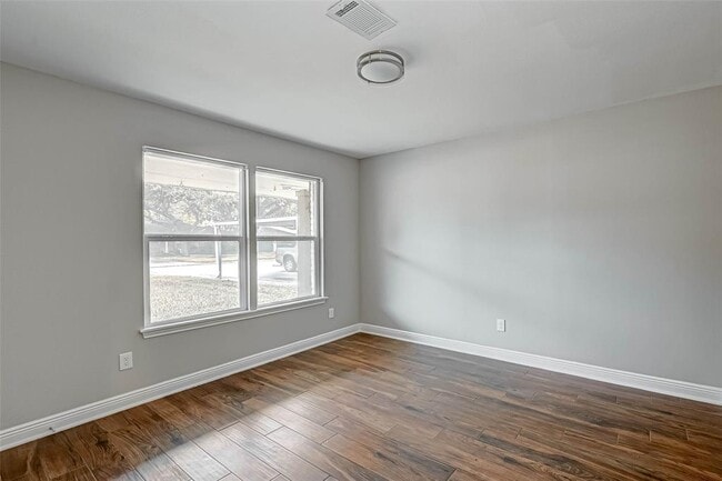 Building Photo - 5611 Nina Lee Ln