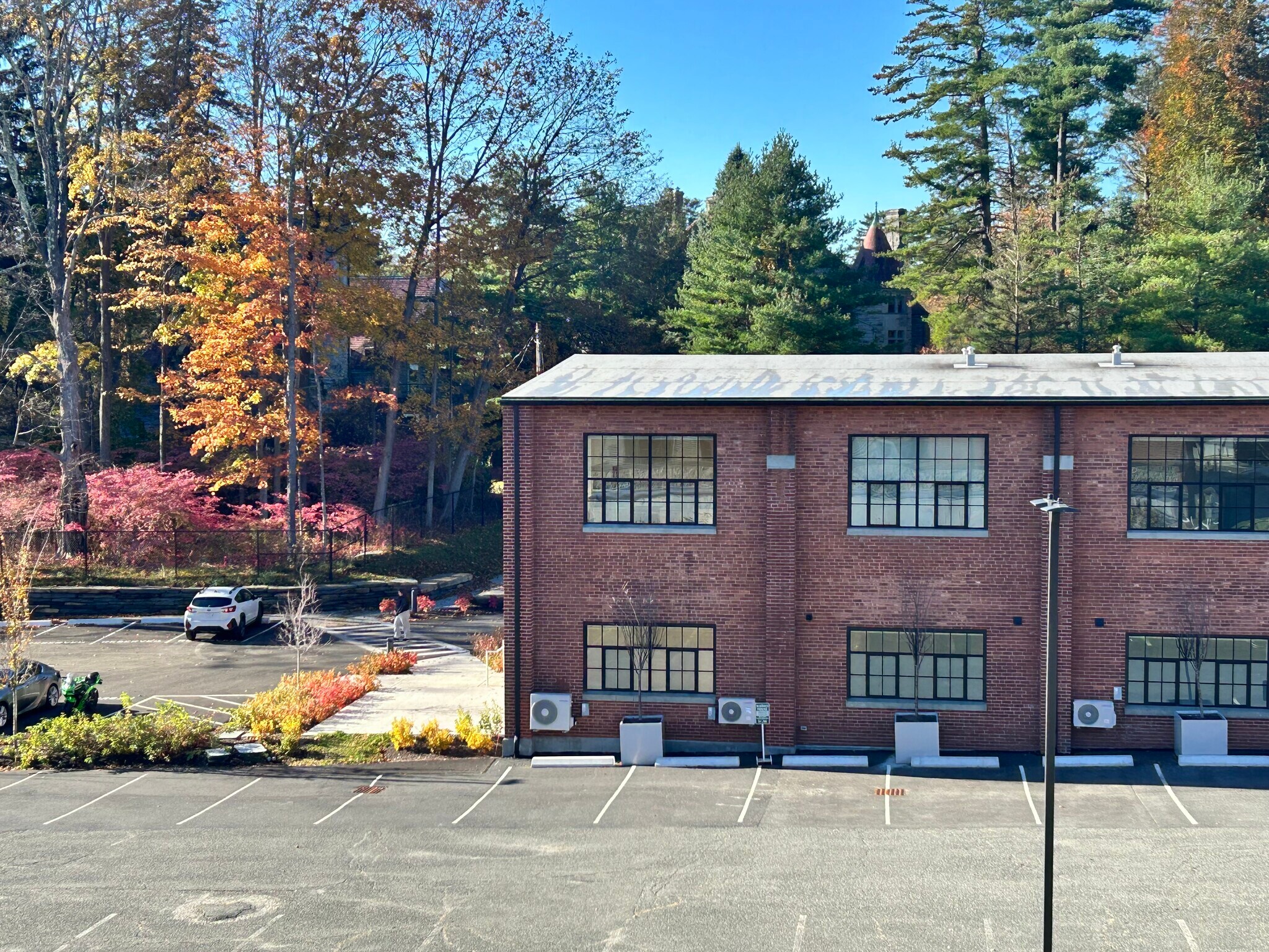 Building Photo - 34 Bridge St