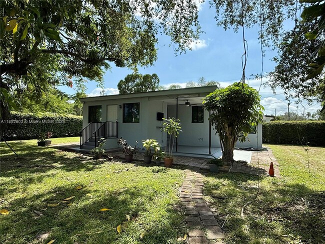 Building Photo - 6111 Coral Wy