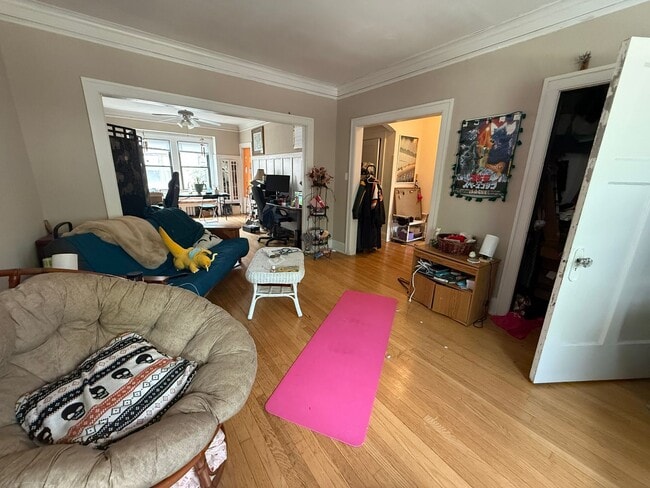 Interior Photo - 2523-29 Webster
