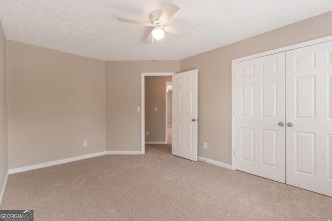 Building Photo - 2020 Briar Creek Ct NE