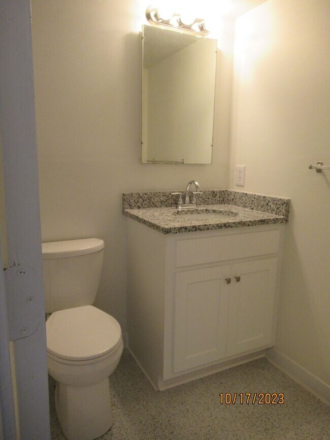 Building Photo - Willow Run Apartments