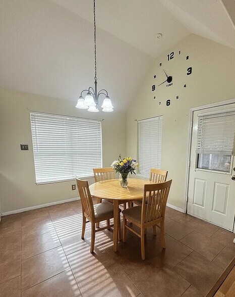 Building Photo - 12507 Avery Vale Ln
