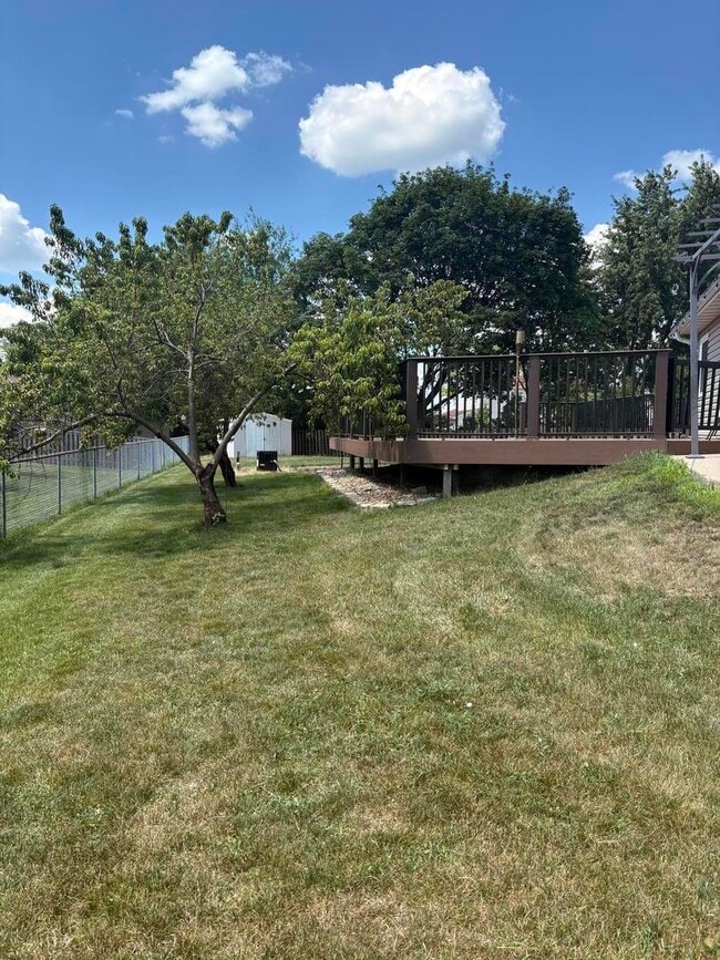 Building Photo - 619 Belair Ct