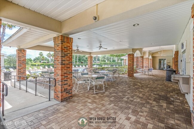 Building Photo - 7801 Point Meadows Dr