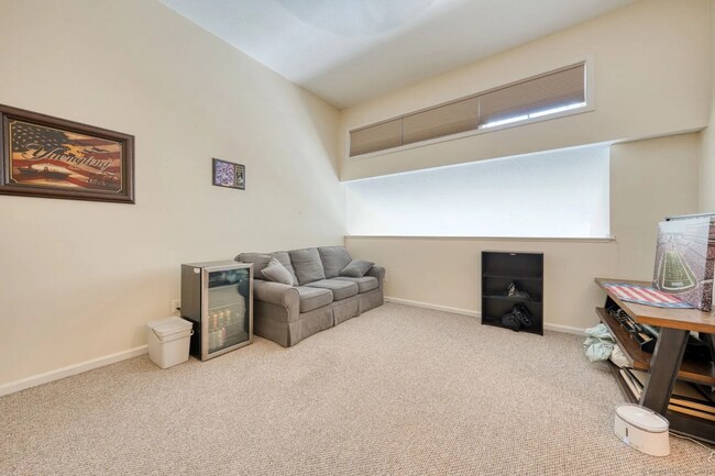 Building Photo - 308 Carlton Ln