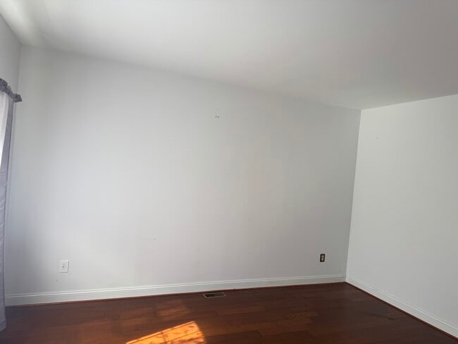 Building Photo - 6 Heather Loft Ct