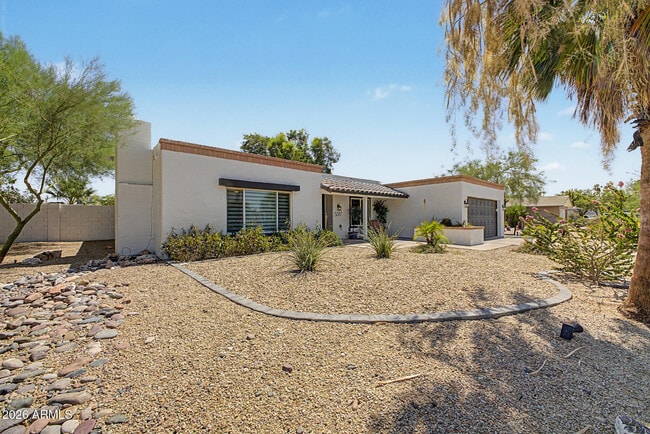 Building Photo - 5017 E Acoma Dr
