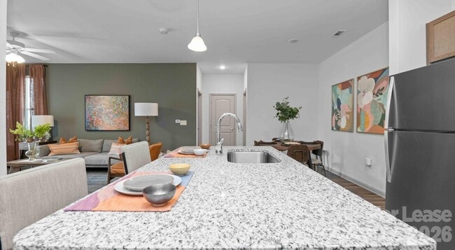 Building Photo - 15155 Ollie Dr