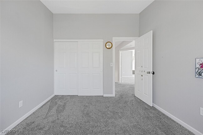 Building Photo - 8433 Dry Cliff Cir