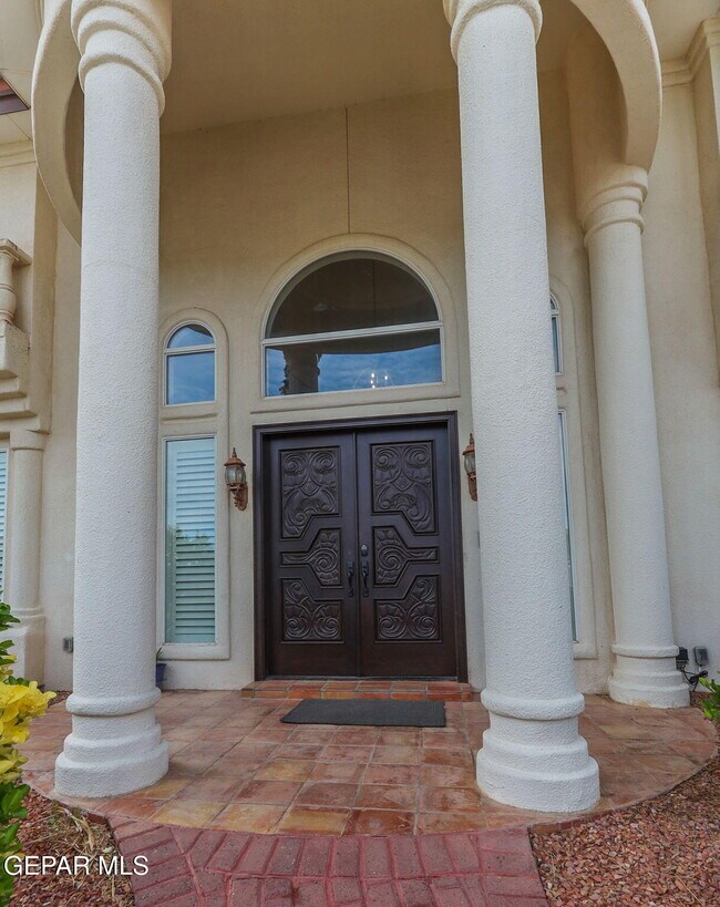 Building Photo - 6528 Calle Placido Dr