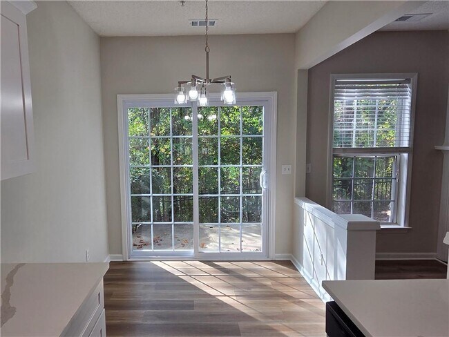 Building Photo - 137 Kenninghall Ct
