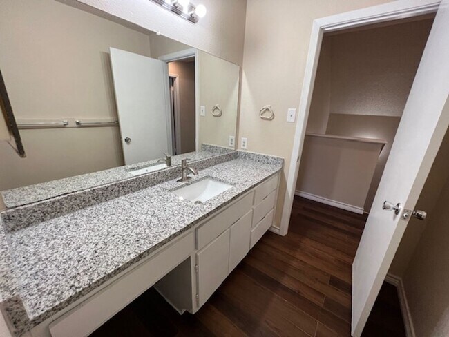 Building Photo - 101/103 Hughson Court