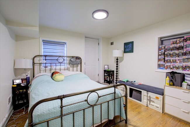 Building Photo - Charming 2 Bedroom 2 Bath Apartment in Was...