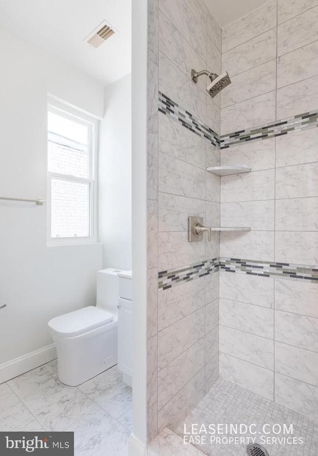 Building Photo - 624 Irving St NW