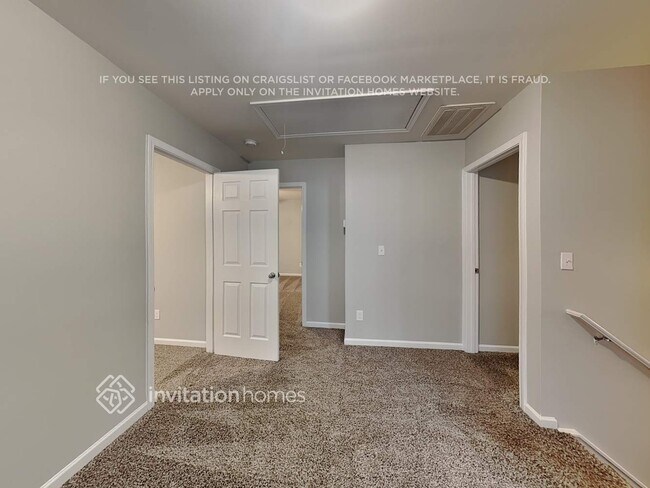 Building Photo - 1215 Pinehaven Ct