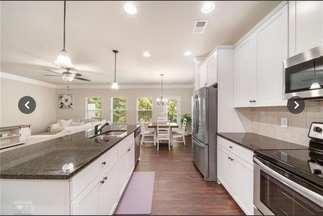 Building Photo - 1427 Haynescrest Ct