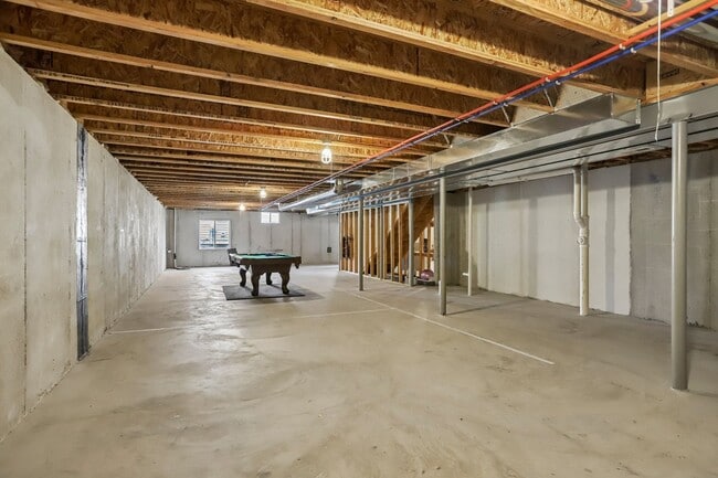 Building Photo - Executive Lease Opportunity - 4 Bed 3 Bath