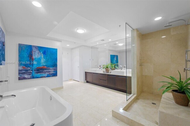 Building Photo - 150 Sunny Isles Blvd