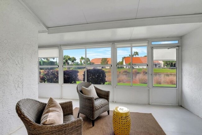 Building Photo - 15465 Lake Magnolia Pl