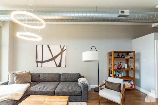 Building Photo - 2 bedroom in Chicago IL 60607