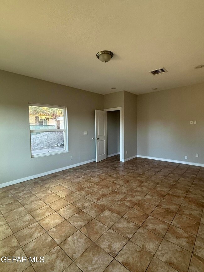 Building Photo - 218 Easter Way