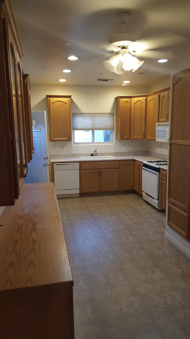 Kitchen - 501 Brightwood St