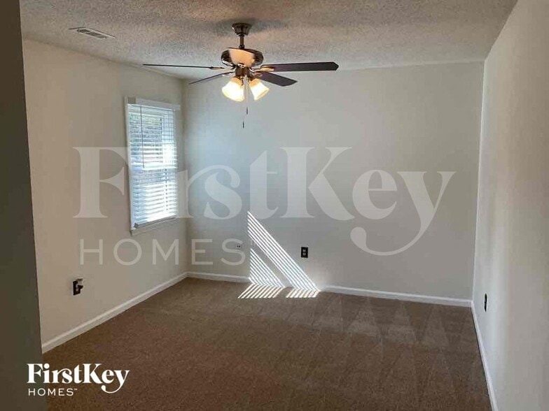 Building Photo - 7938 Lindfield Ct