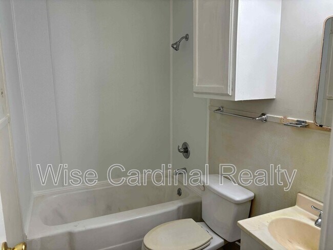 Building Photo - 3015 39th St