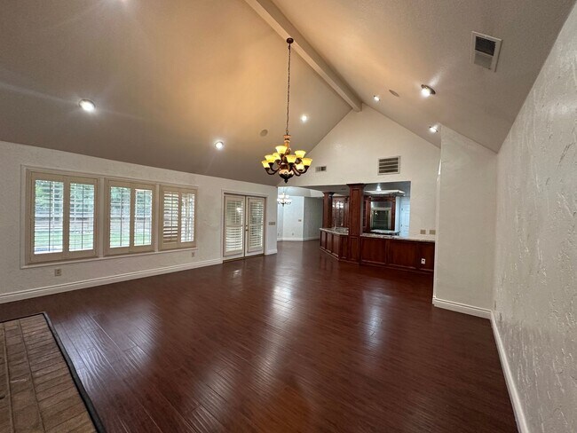 Building Photo - Entertainer delight rental home located in ''The Lakes'' subdivision coming soon!