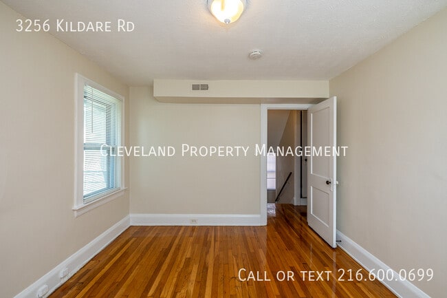 Building Photo - 3256 Kildare Rd