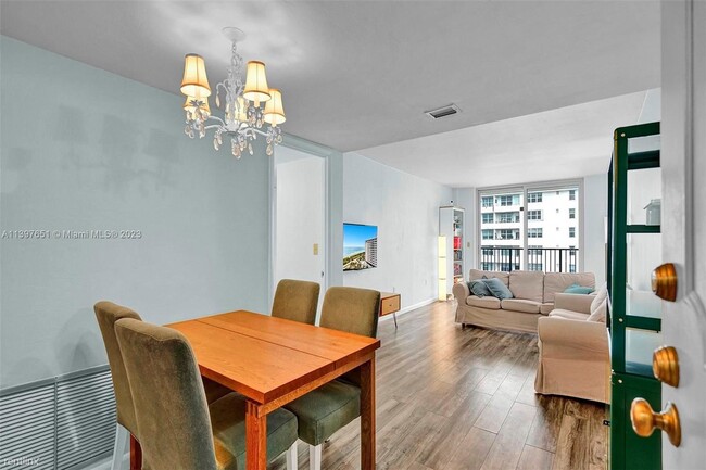 Building Photo - 2 br, 2 bath Condo - 9273 Collins Ave Apt ...