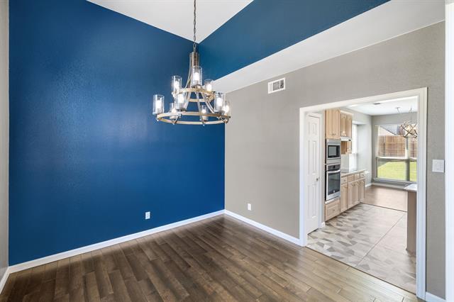 Building Photo - 1109 San Saba Dr