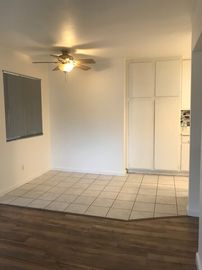 Building Photo - 10912 Rincon St