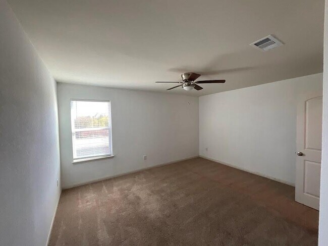 Building Photo - 172 Allington Cir