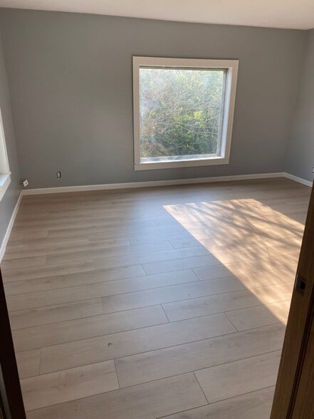 Building Photo - 1703 Skyline Heights