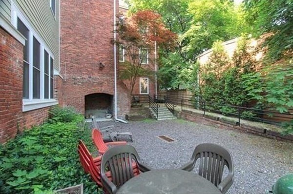 Building Photo - 253 Norfolk St