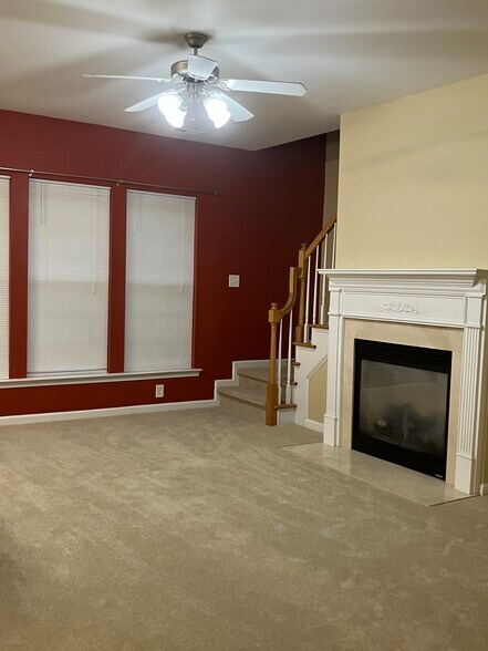 Stairs to 2nd Floor - 1013 Goldmist Ln